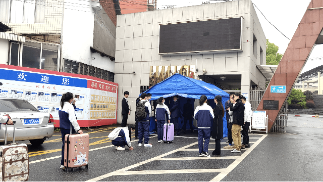 學(xué)校手機(jī)掃描儀和手機(jī)安檢門(mén)高效檢測(cè)手機(jī),加強(qiáng)校園手機(jī)管理