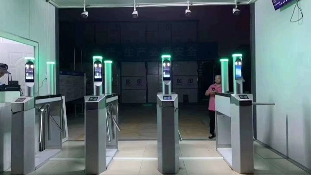 智能安檢門(mén)廠家分享人臉識(shí)別閘機(jī)普遍用在哪些領(lǐng)域？