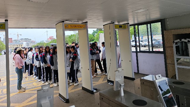 安檢門金屬探測門有輻射嗎