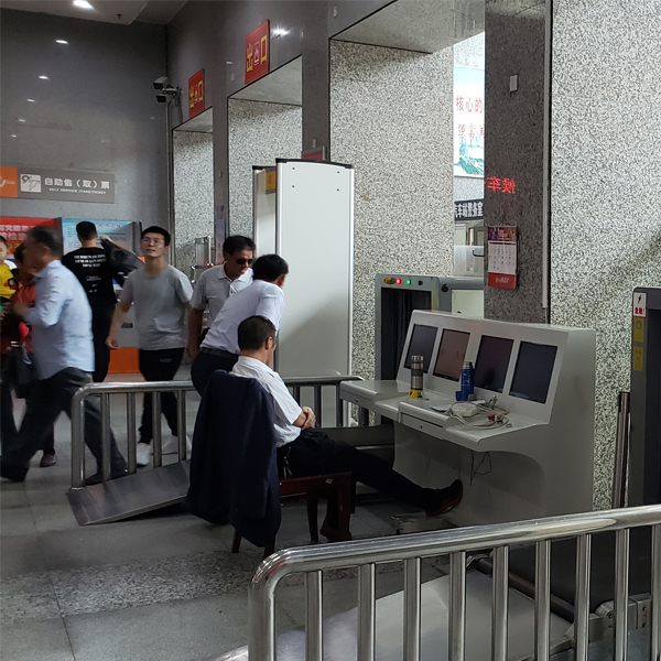 車(chē)站安檢X光機(jī)